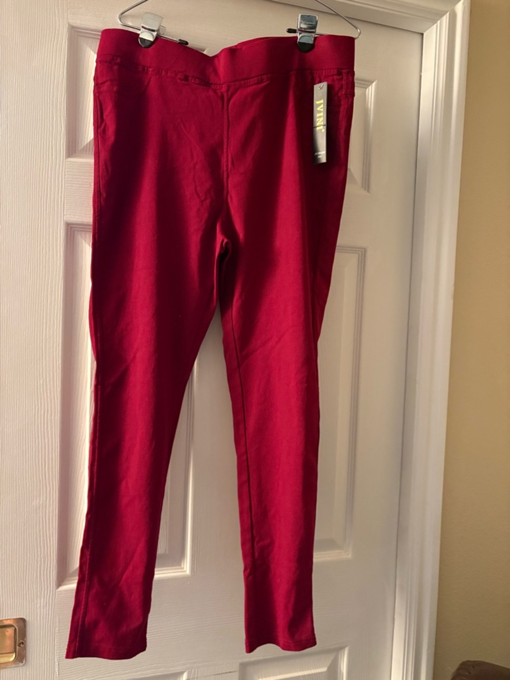 Womens red wine colored Stretch Leggings